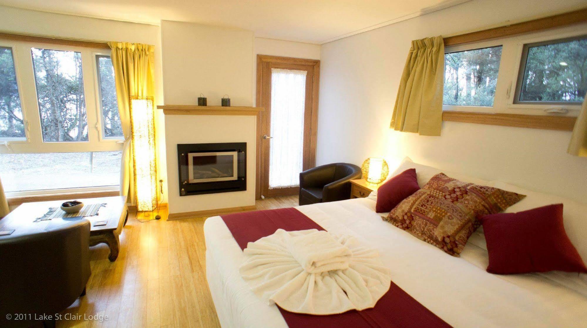 Lake St Clair Lodge Экстерьер фото